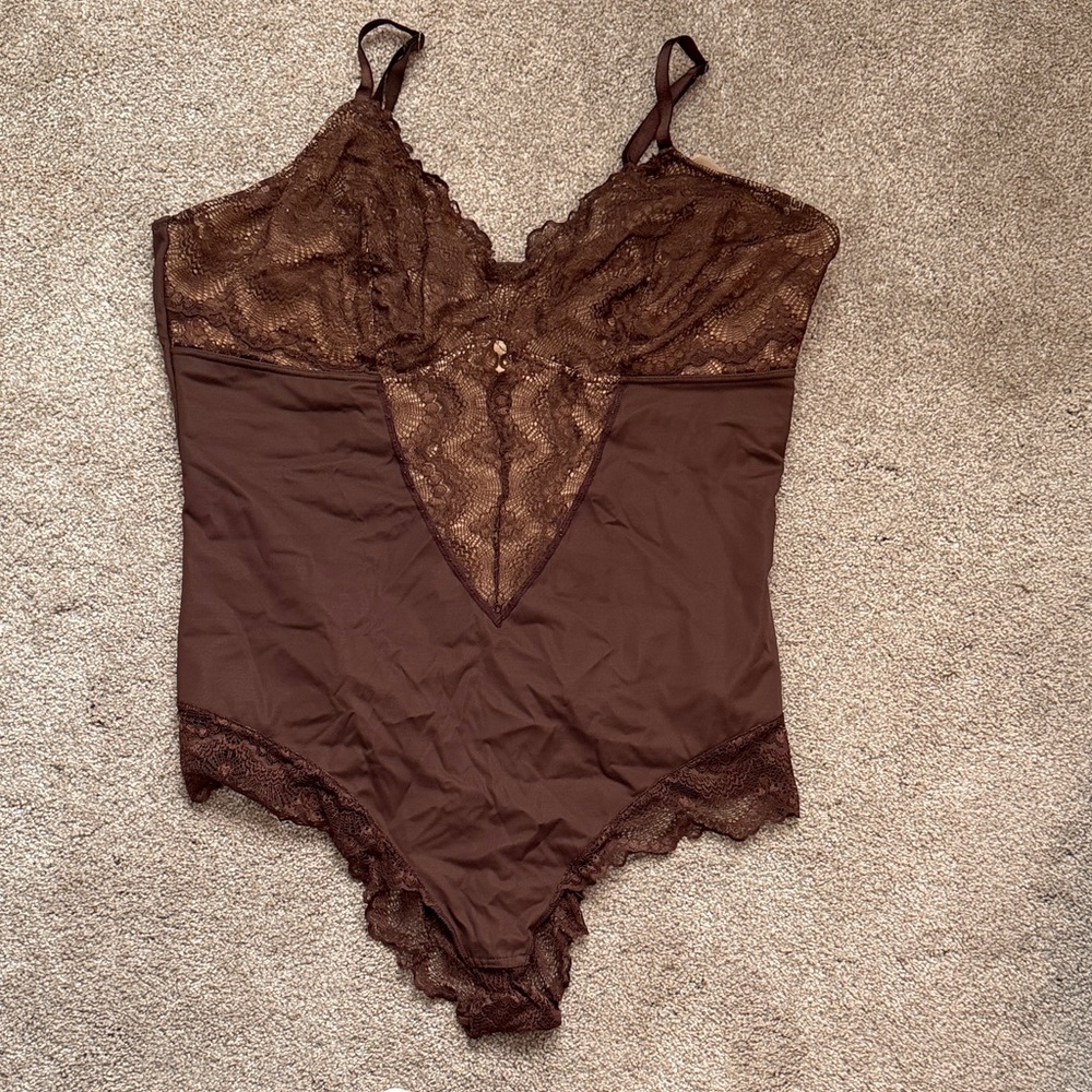 Elegant Brown Lace Shapewear Bodysuit